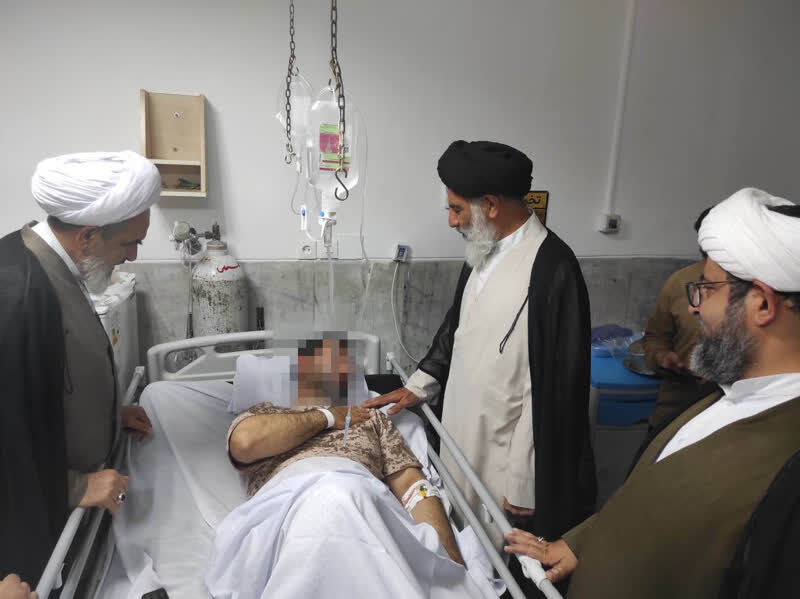 عیادت نماینده ولی فقیه در خوزستان از جانبازان تجاوز اخیر رژیم صهیونیستی