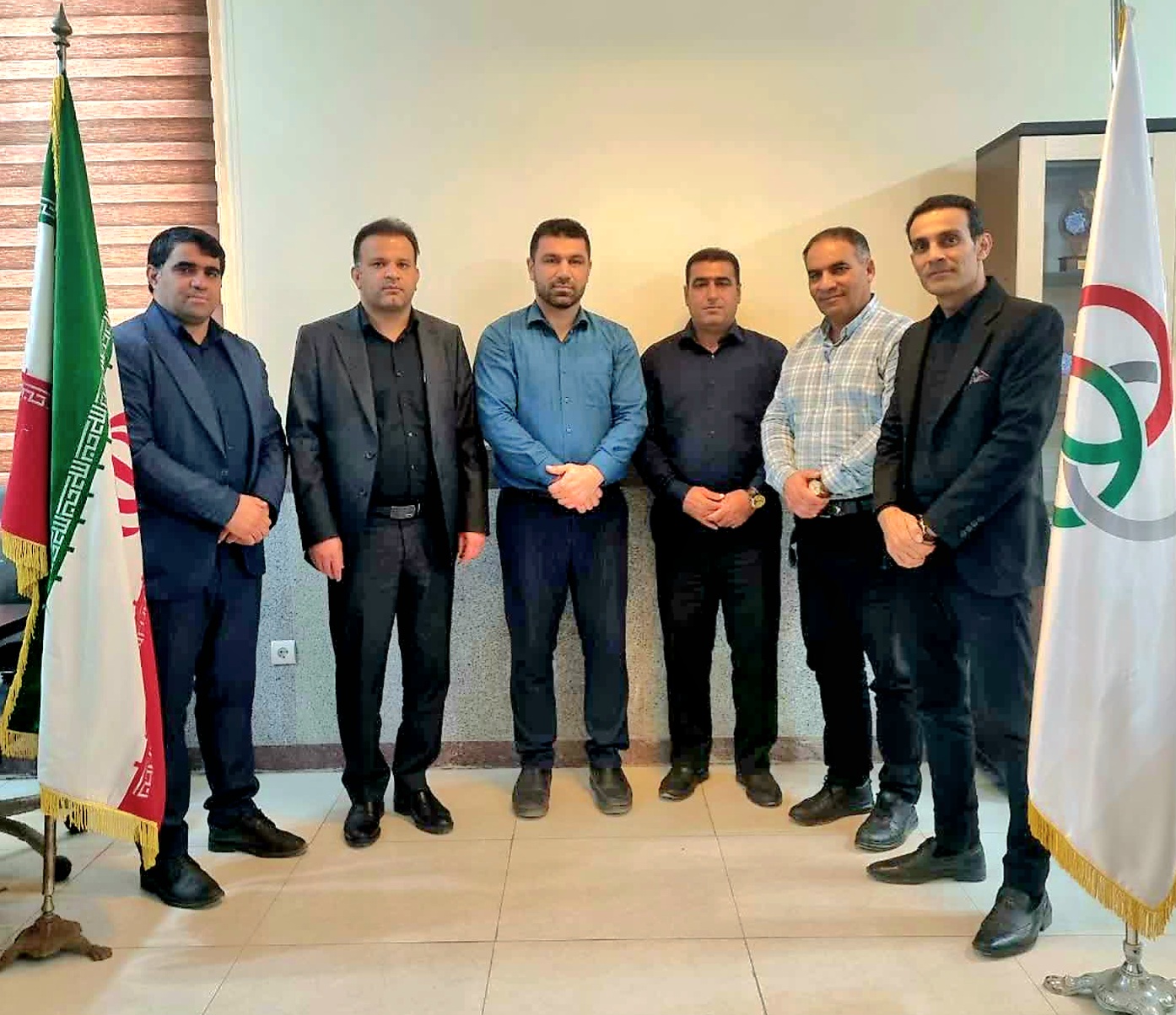 نشست رئیس هیأت ورزش‌های همگانی استان خوزستان با رؤسای همگانی شهرستان‌ها با محوریت طرح‌های ملی