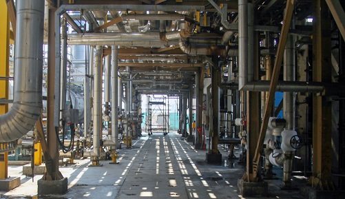 آتش سوزی در پتروشیمی آبادان خاموش شد