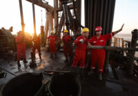 استاندار خوزستان: رفع مشکلات حفاری برای توسعه شبکه فیبرنوری در دستور کار است