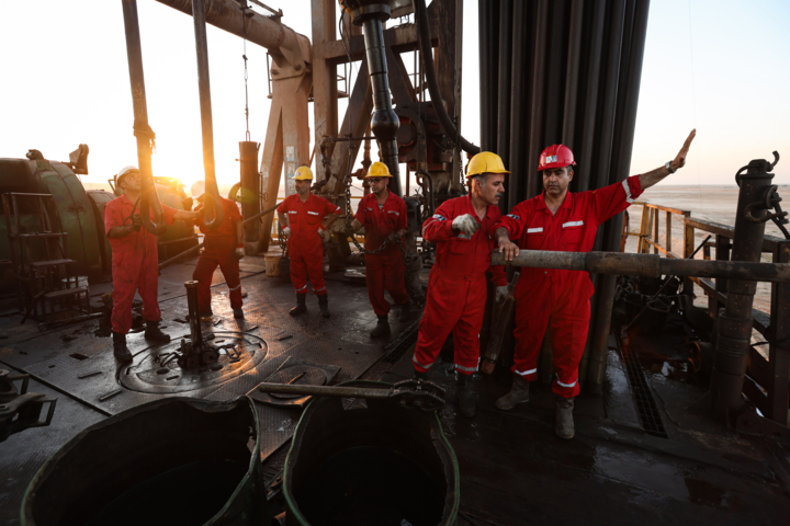 استاندار خوزستان: رفع مشکلات حفاری برای توسعه شبکه فیبرنوری در دستور کار است