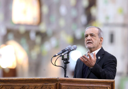 پزشکیان: باید رفتارمان با مردم را تغییر دهیم/وظیفه داریم صدا و دغدغه‌های معترضان را بشنویم